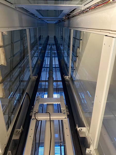 Progettazione-di-piattaforme-elevatrici-con-porte-manuali Progettazione-di-piattaforme-elevatrici-con-porte-manuali